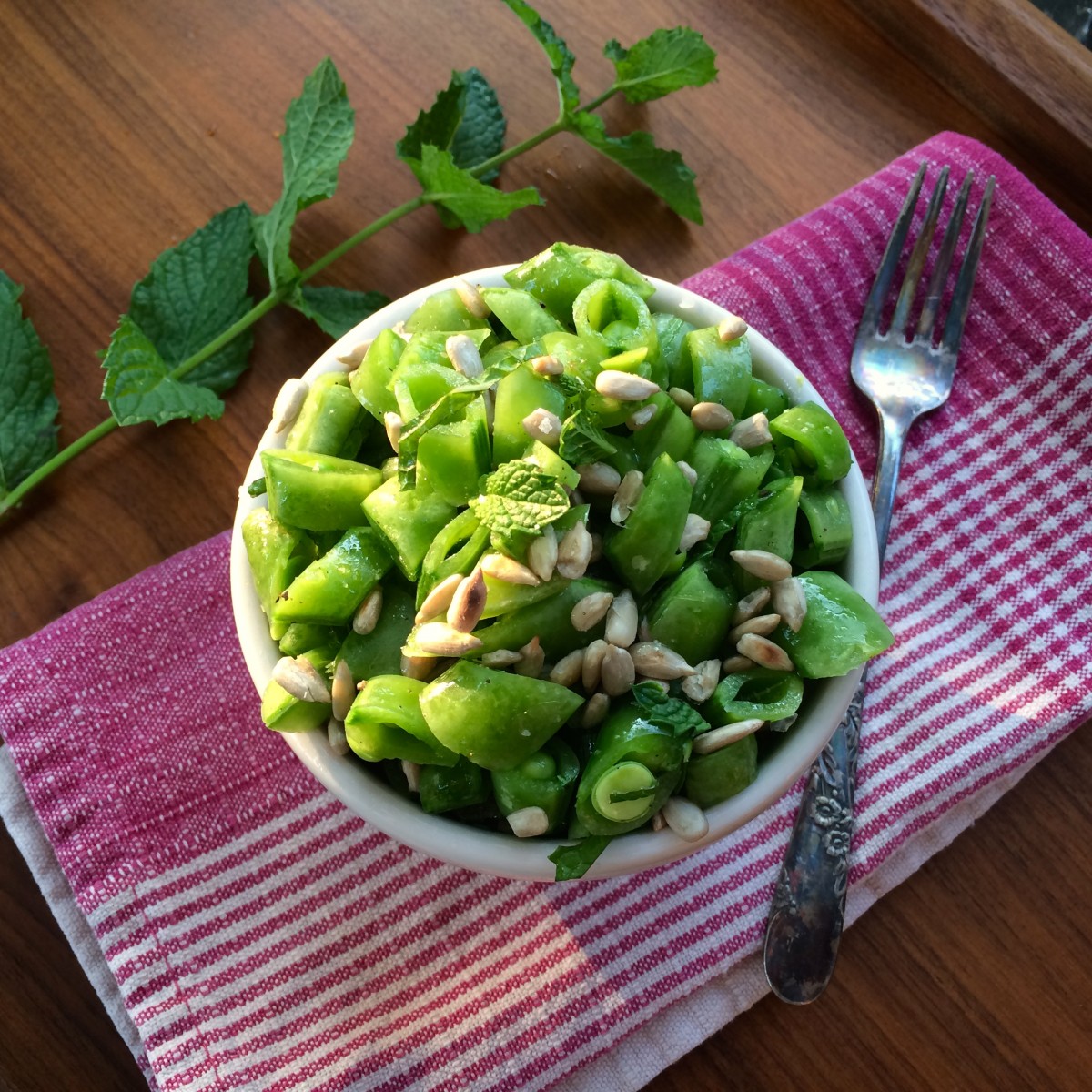 Easy Sugar Snap Pea Salad Recipe — The Mom 100
